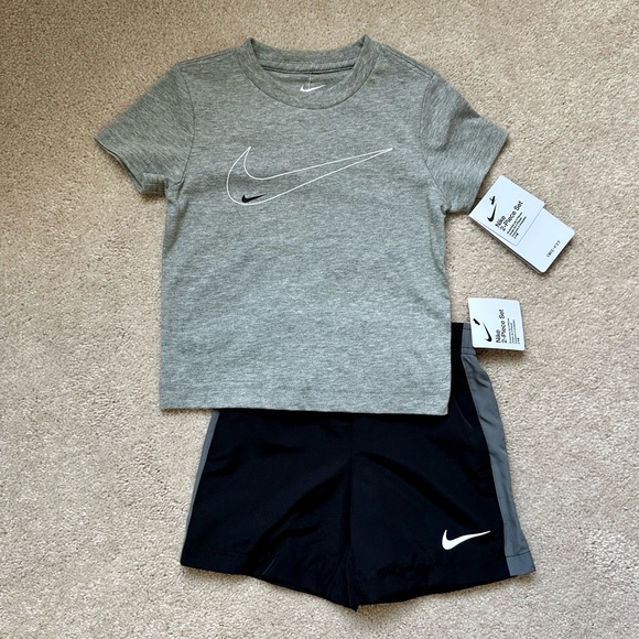 Nike 2 Piece Set - T-shirt and Dri-Fit Shorts Set - Picture 1 of 7